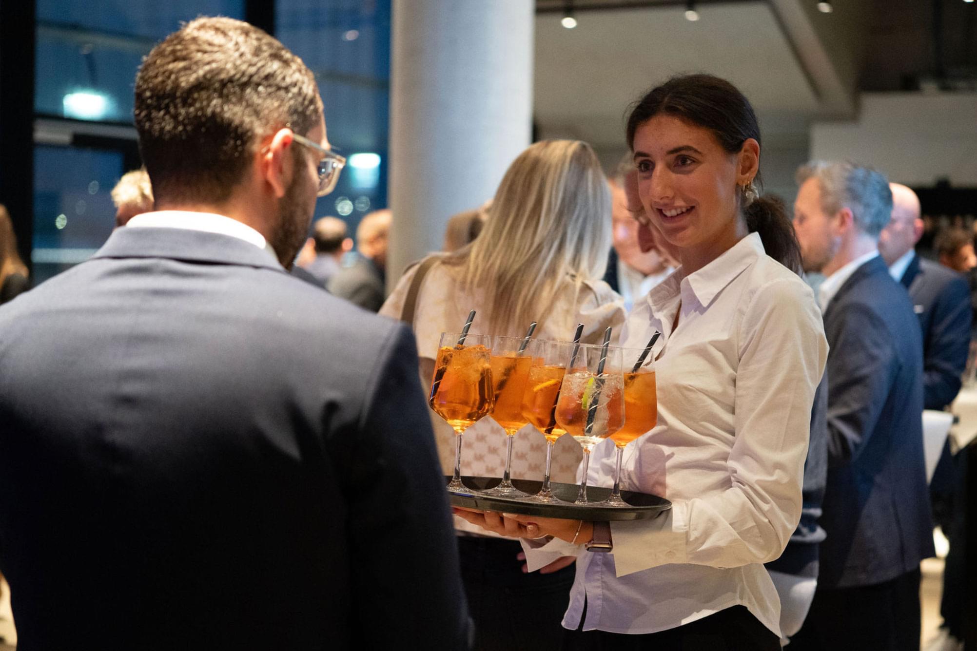 Wine & Business 2026 Gäste beim Networking